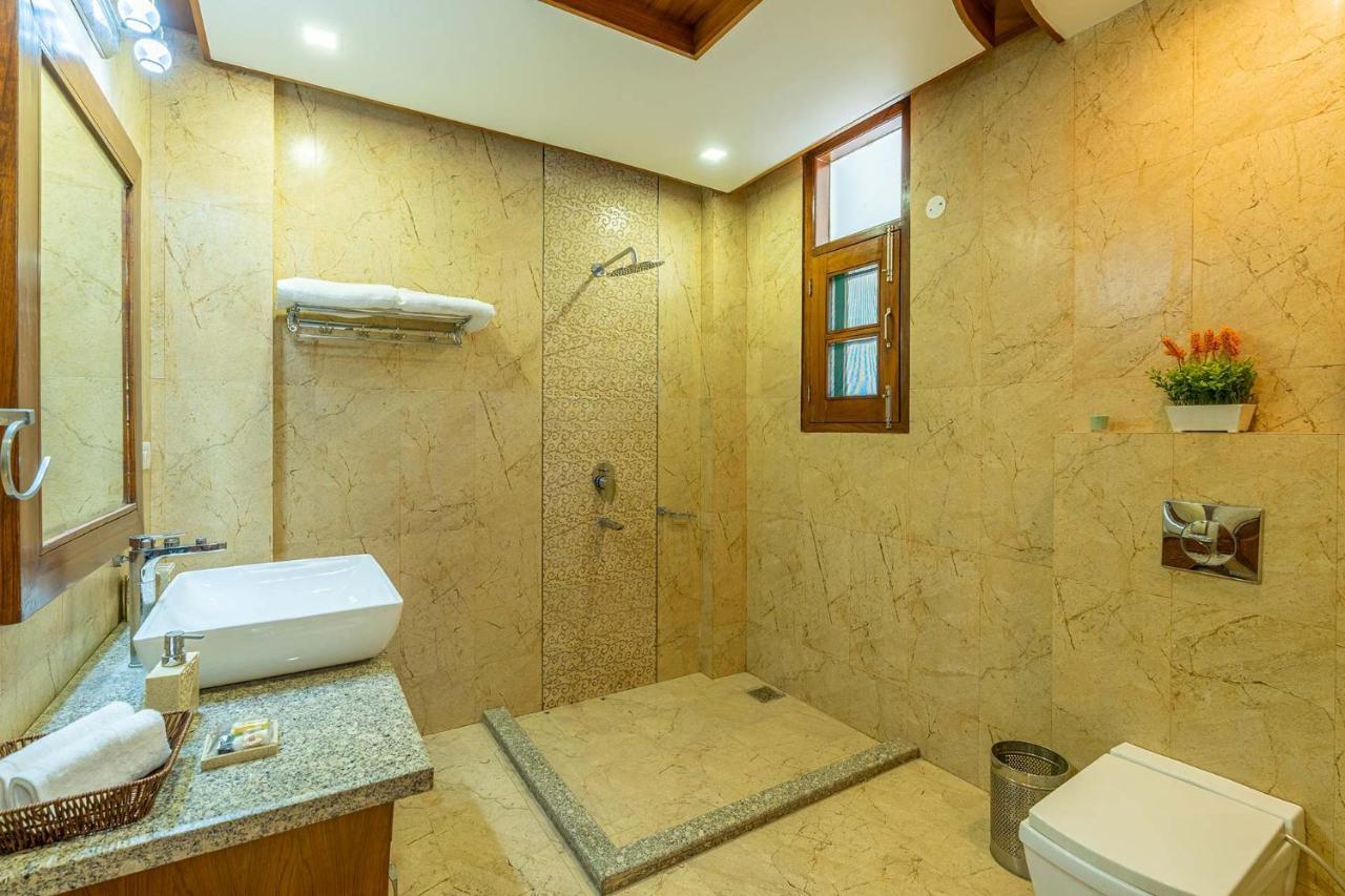 Stayvista At Floradale W Jacuzzi & Wood-Fire Pizza Kasauli Buitenkant foto