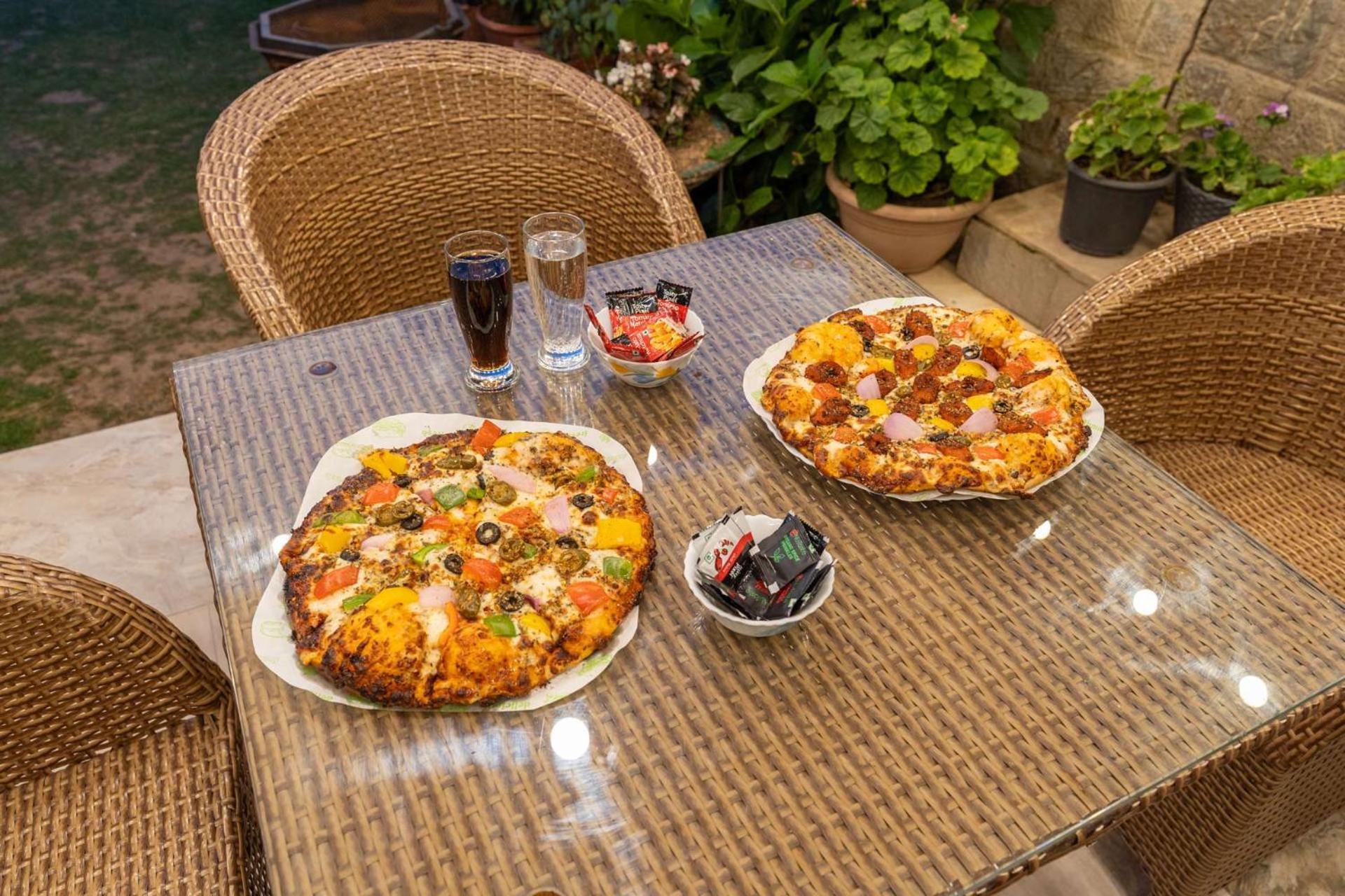 Stayvista At Floradale W Jacuzzi & Wood-Fire Pizza Kasauli Buitenkant foto